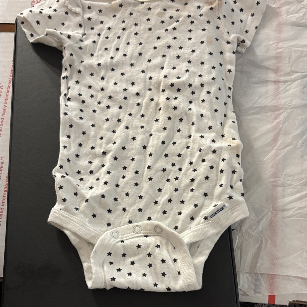 Gerber White Onesie with Black Stars 3-6 months
